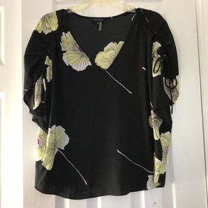1.state black floral top small